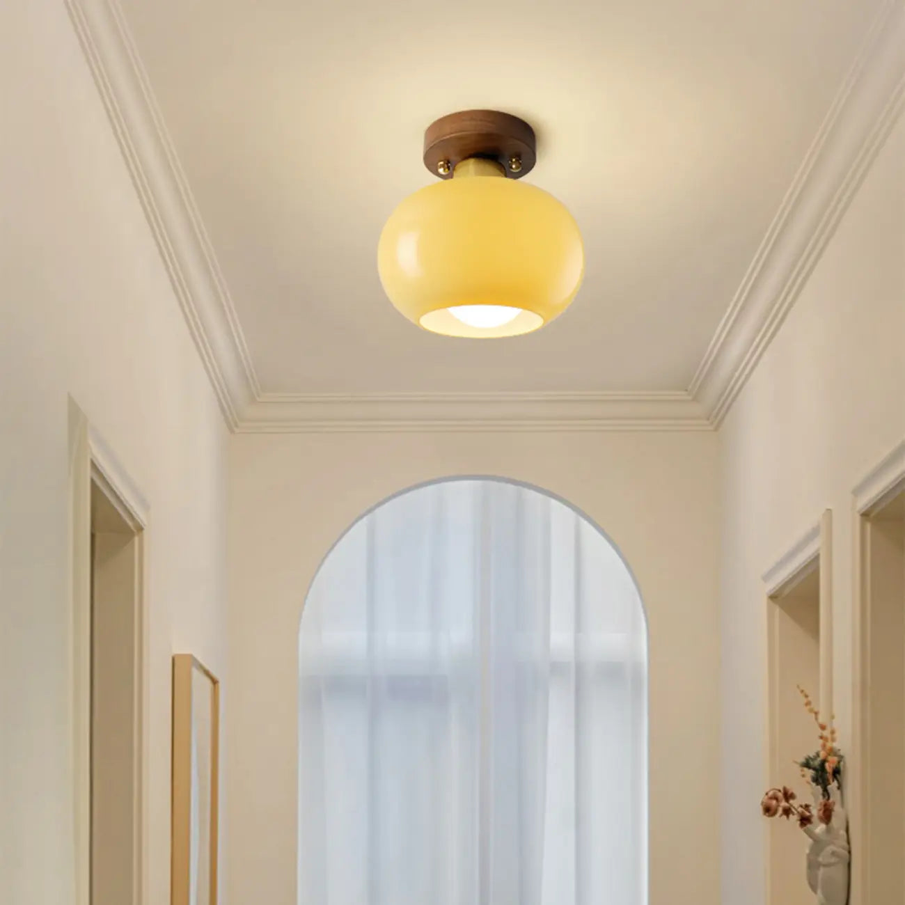 Plafonnier semi-encastré moderne crème à une lumière avec dôme en verre