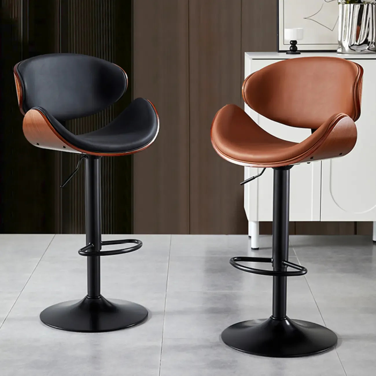 Tabourets de bar pivotants réglables en cuir