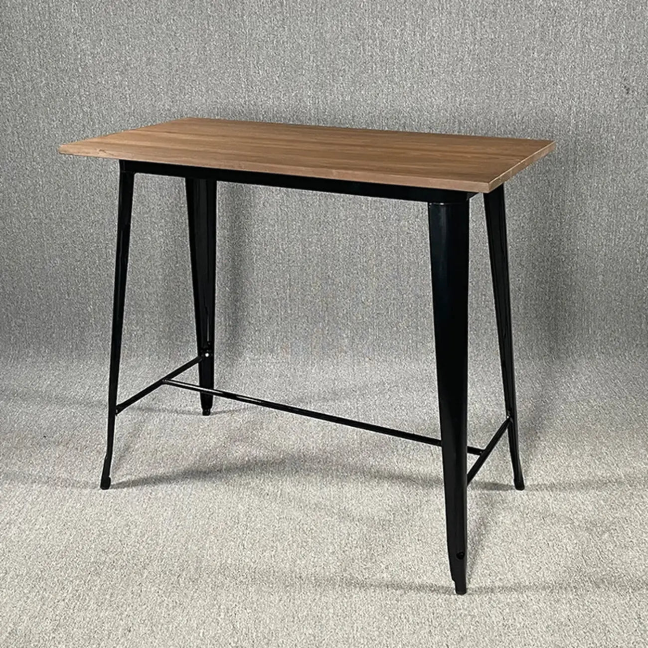Tables de bar industrielles en bois brun et métal noir
