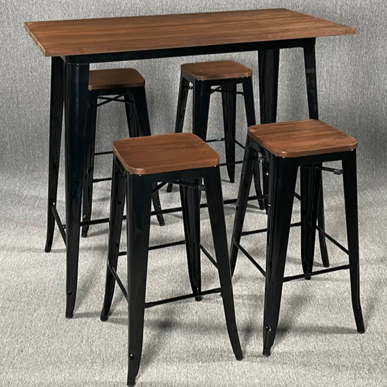 Tables de bar industrielles en bois brun et métal noir