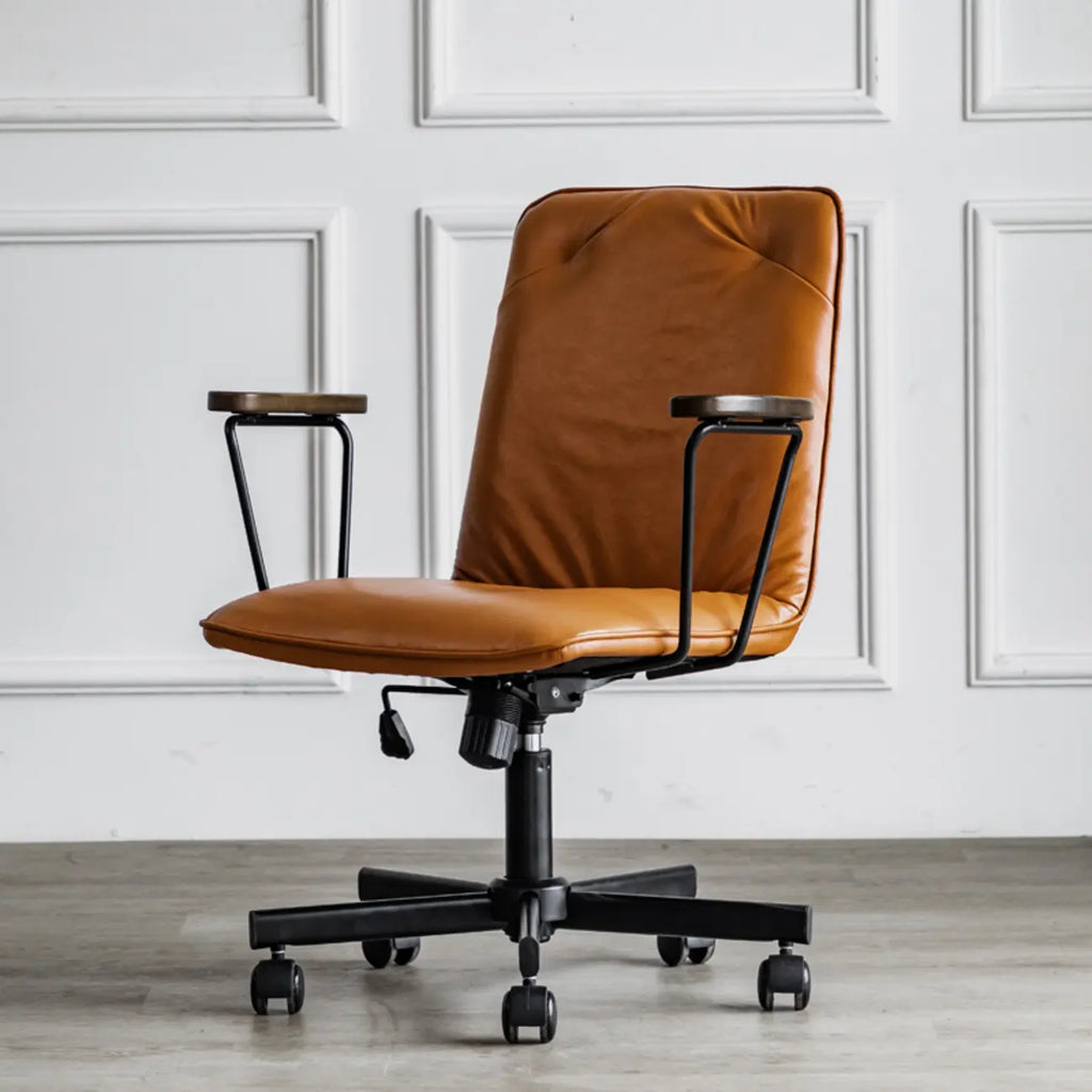 Élégant fauteuil de bureau pivotant en métal et cuir gris avec roulettes