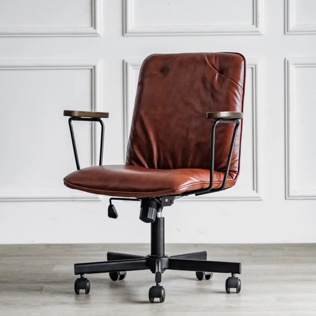 Élégant fauteuil de bureau pivotant en métal et cuir gris avec roulettes
