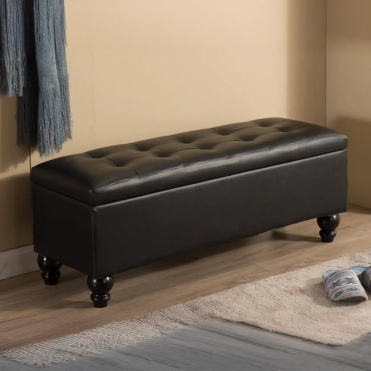 Banc d'entrée moderne avec couvercle rabattable et rangement en similicuir