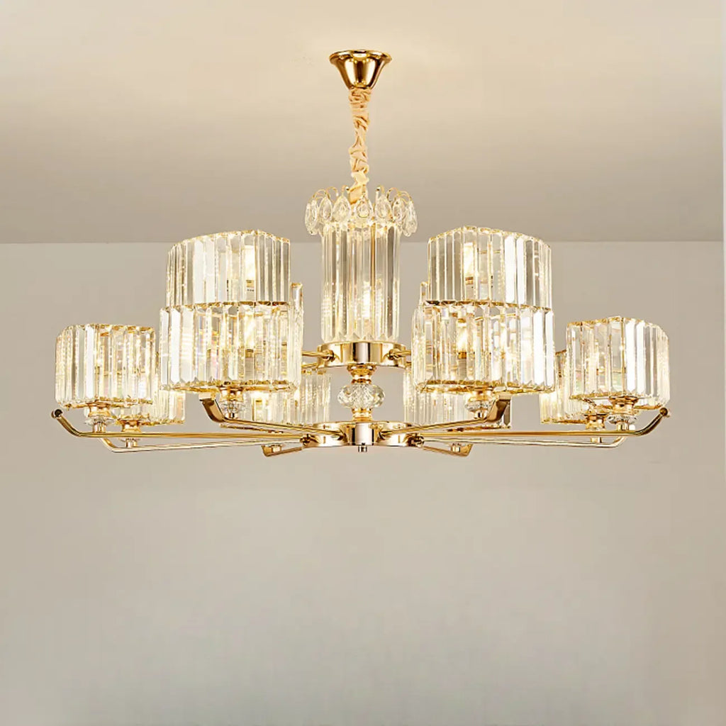 Lustre rond en cristal avec anneau doré glamour