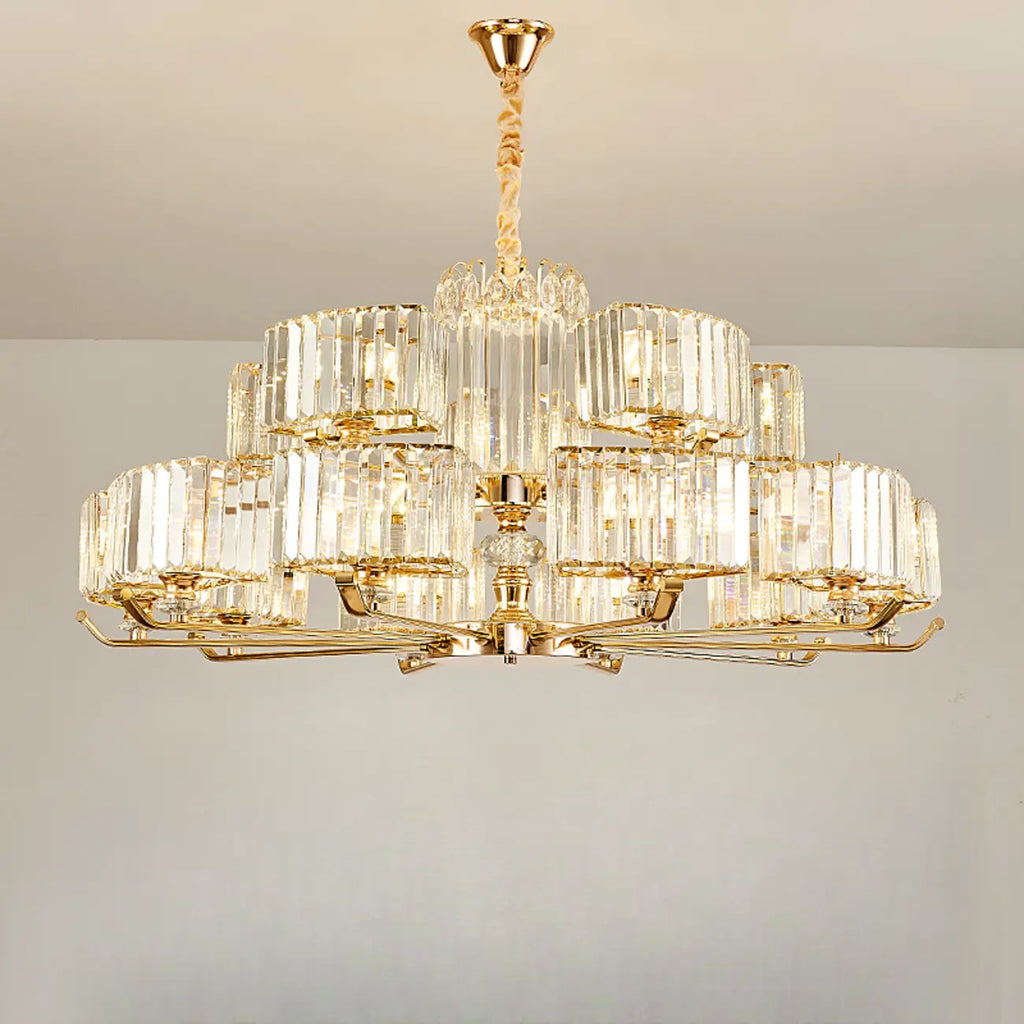 Lustre rond en cristal avec anneau doré glamour