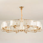 Lustre rond en cristal avec anneau doré glamour