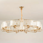 Lustre rond en cristal avec anneau doré glamour