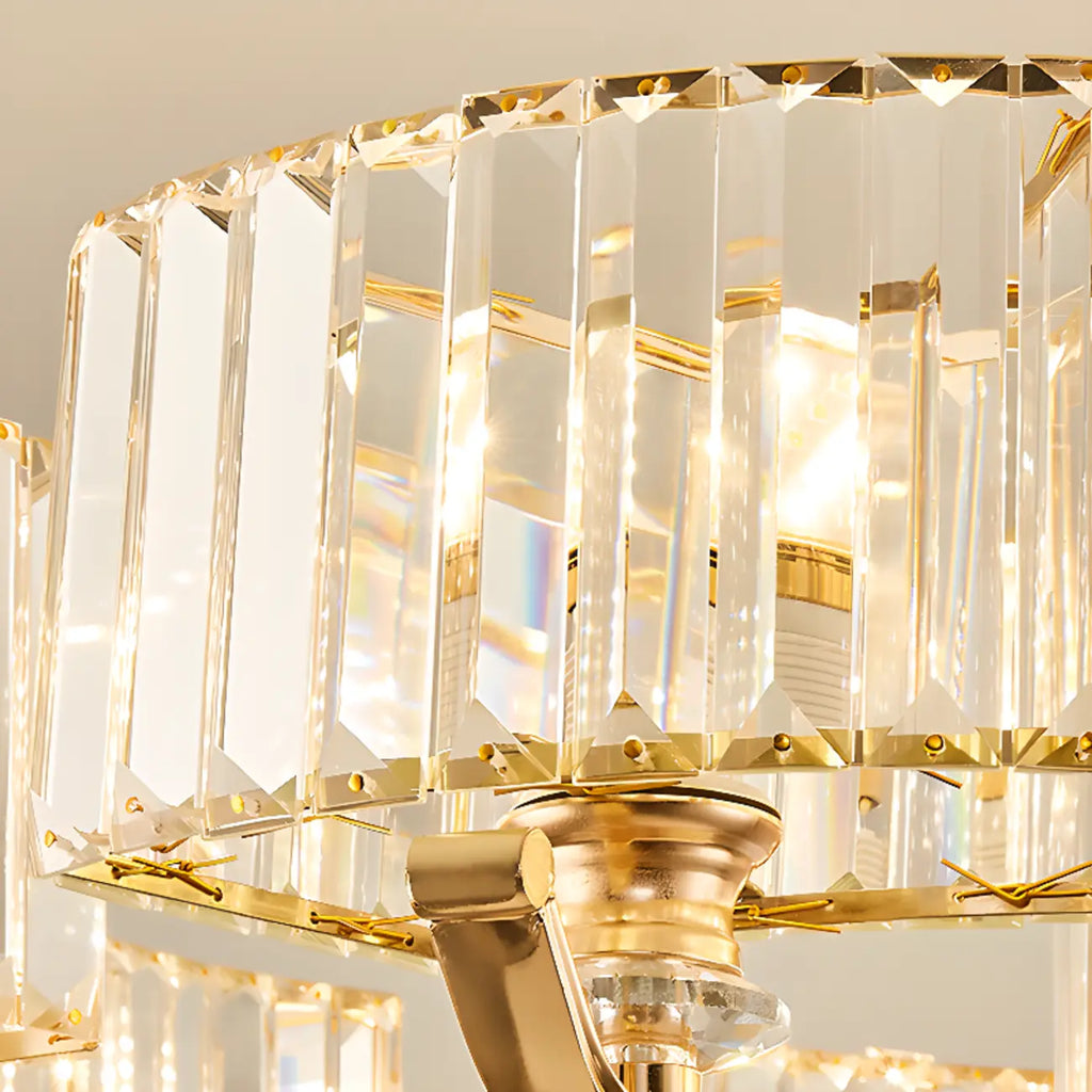 Lustre rond en cristal avec anneau doré glamour