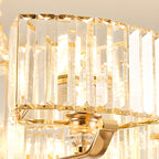 Lustre rond en cristal avec anneau doré glamour