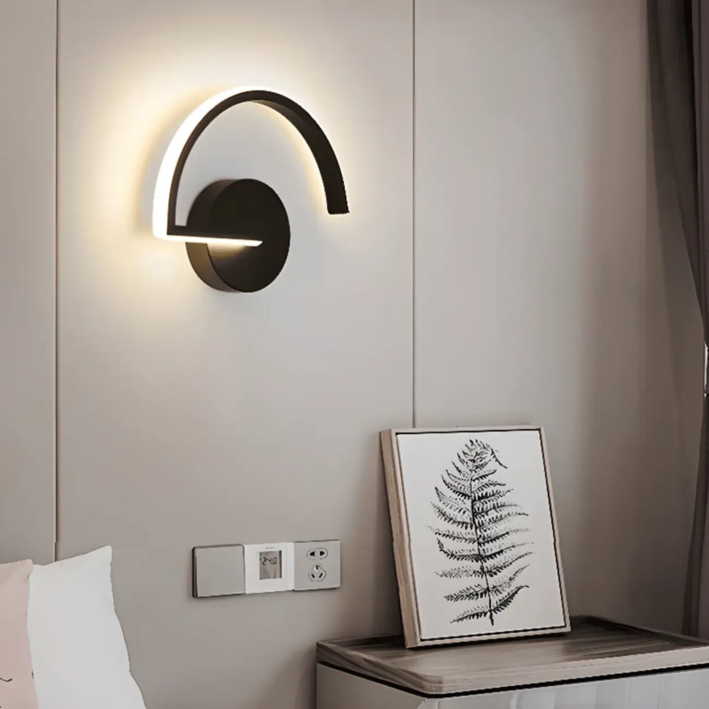 Applique murale LED noire minimaliste d'intérieur avec luminaire linéaire