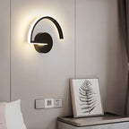 Applique murale LED noire minimaliste d'intérieur avec luminaire linéaire
