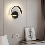 Applique murale LED noire minimaliste d'intérieur avec luminaire linéaire