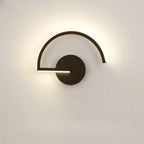 Applique murale LED noire minimaliste d'intérieur avec luminaire linéaire