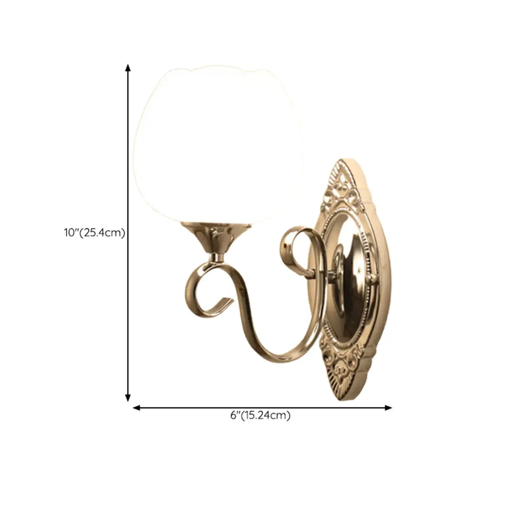 Applique murale blanche à demi-lumière avec abat-jour en verre pour salon