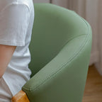 Fauteuil d'appoint en tissu gris glamour avec pieds en bois pour salon
