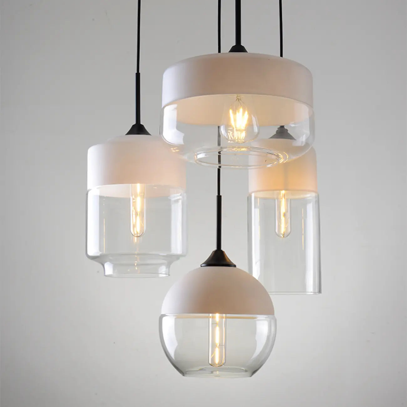 Suspension géométrique minimaliste en verre transparent pour la cuisine