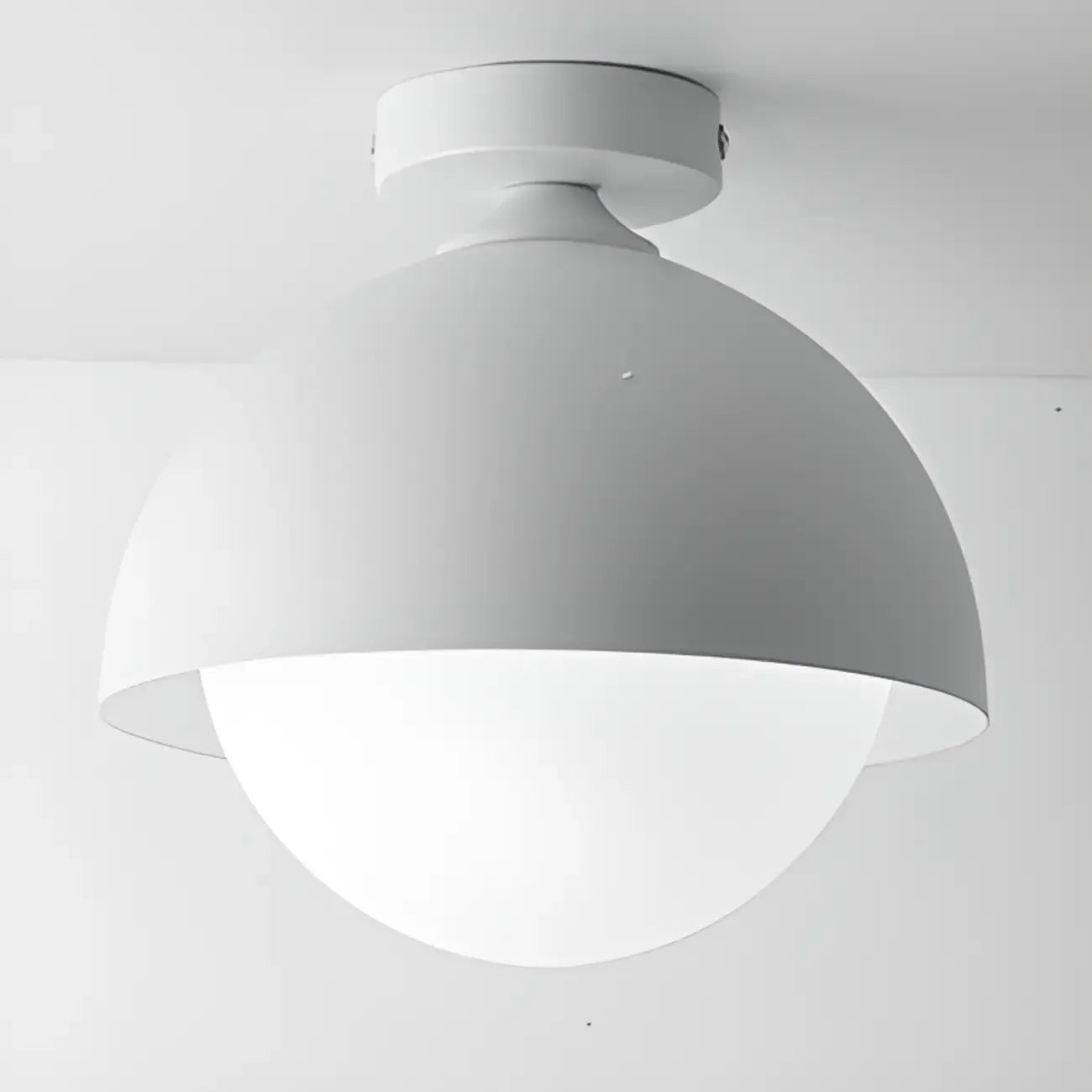 Plafonnier semi-encastré minimaliste à abat-jour mini dôme