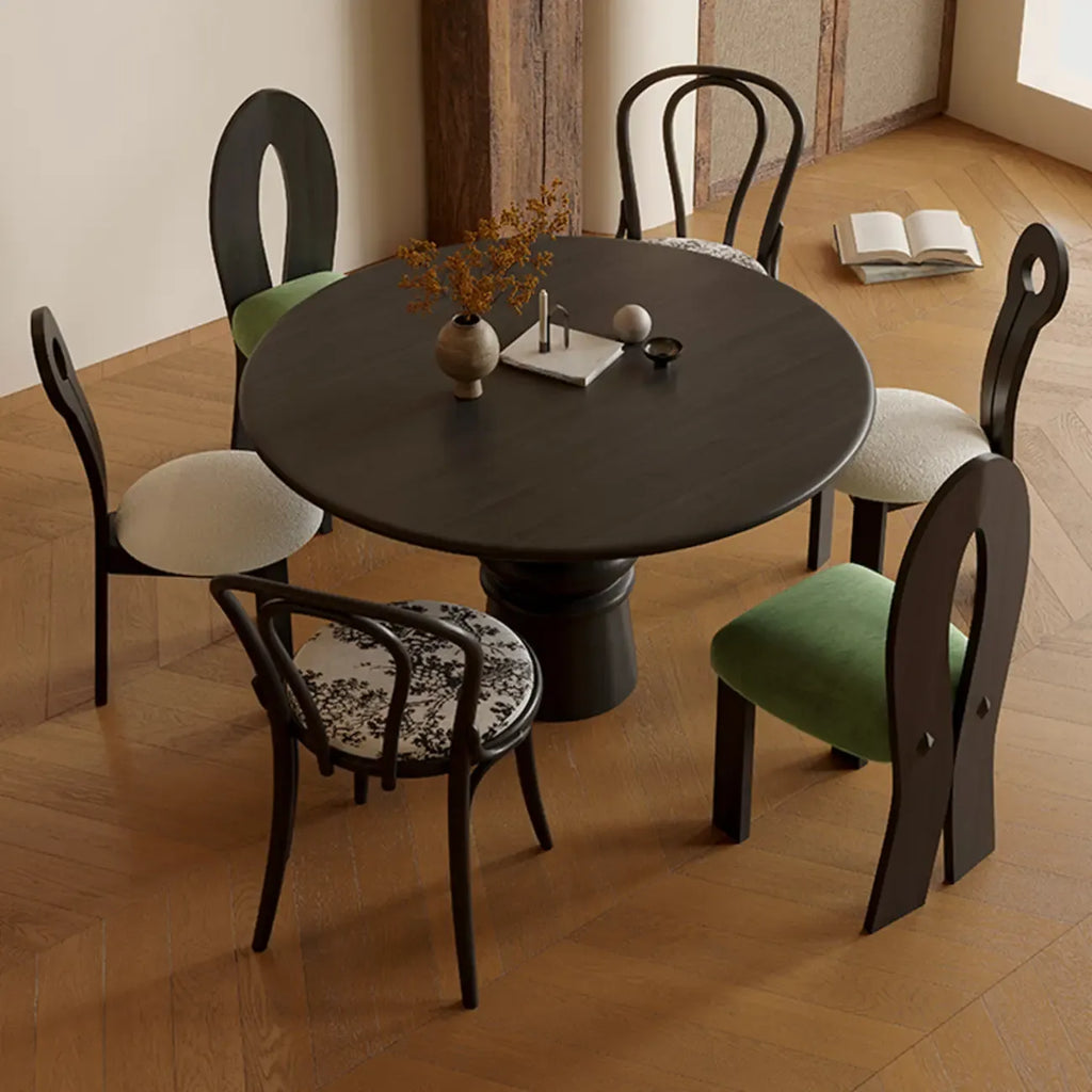 Table de salle à manger ronde traditionnelle en bois brun foncé