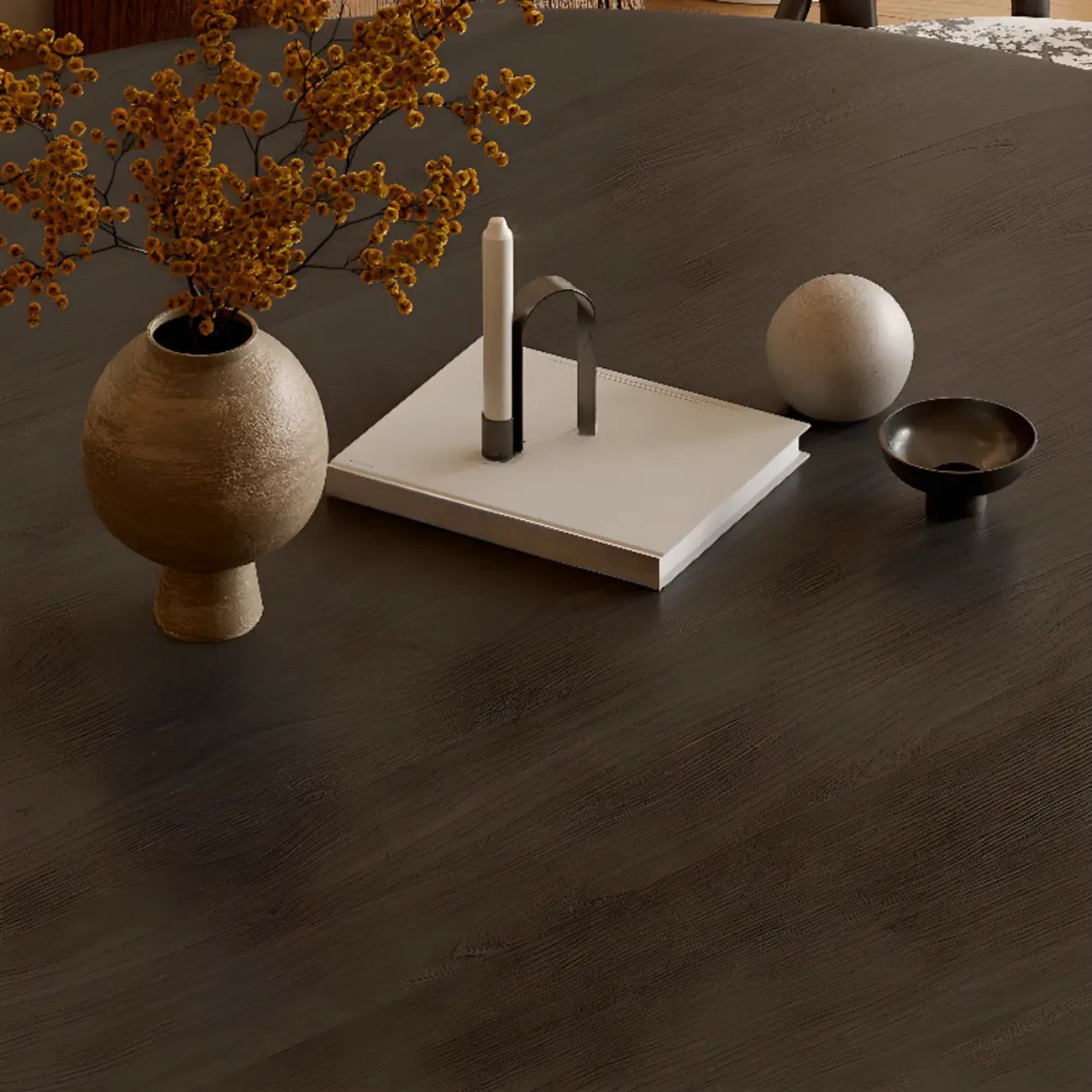 Table de salle à manger ronde traditionnelle en bois brun foncé