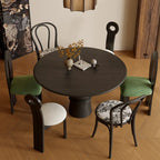 Table de salle à manger ronde traditionnelle en bois brun foncé