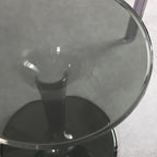Table d'appoint ronde minimaliste en acrylique fauve