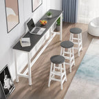 Tables de bar rectangulaires grises en bois et métal avec repose-pieds