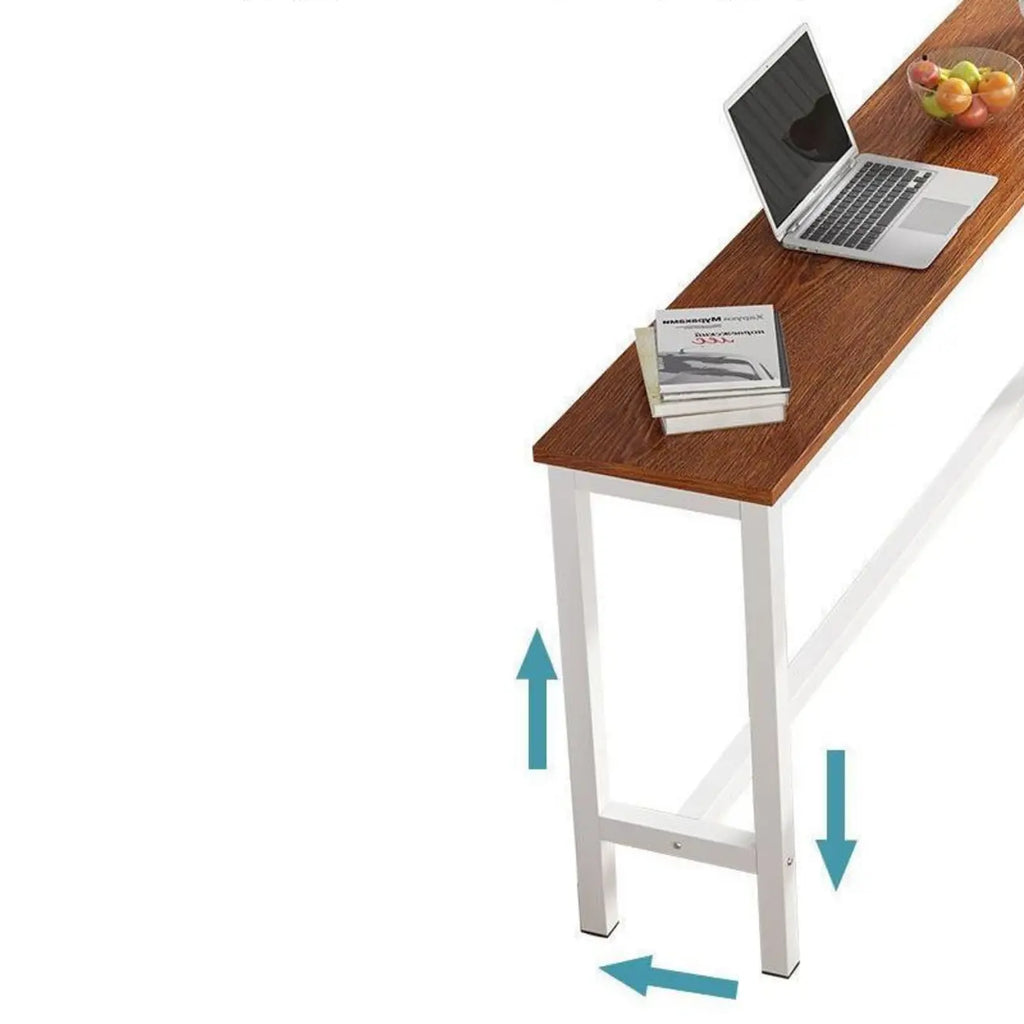 Tables de bar rectangulaires grises en bois et métal avec repose-pieds