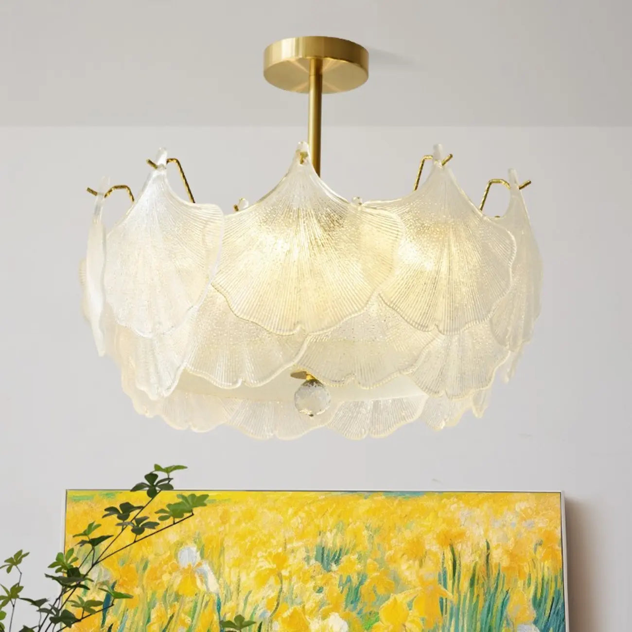 Plafonnier semi-encastré élégant en verre doré à feuilles