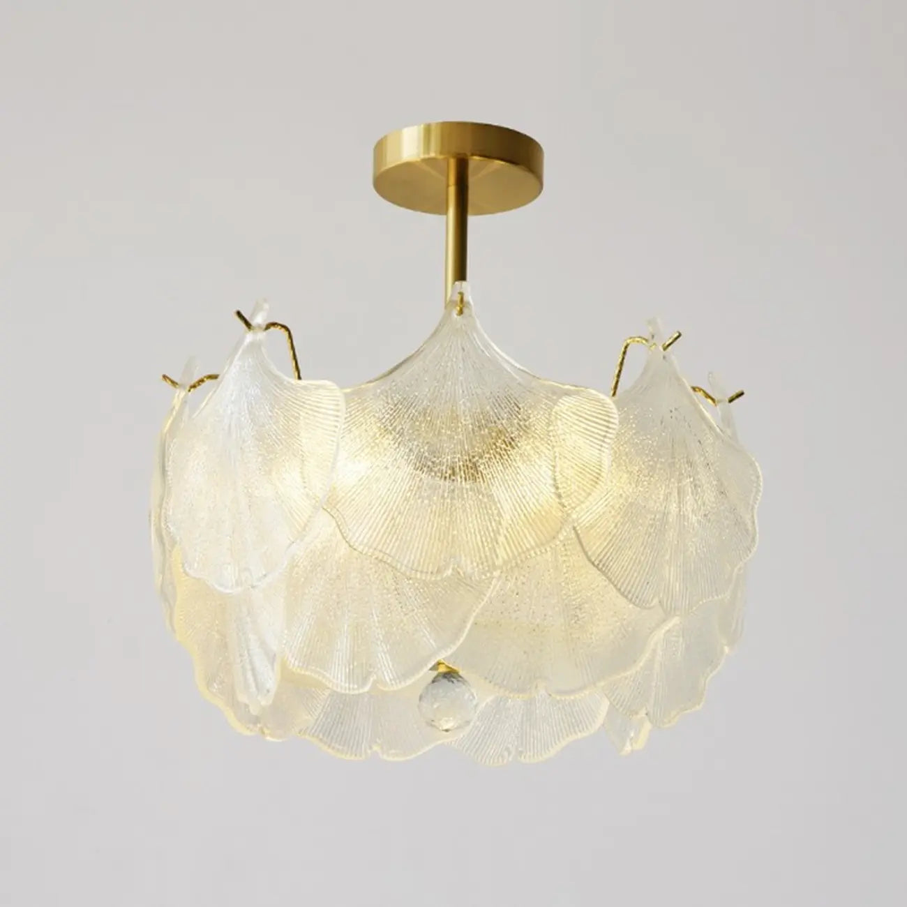 Plafonnier semi-encastré élégant en verre doré à feuilles