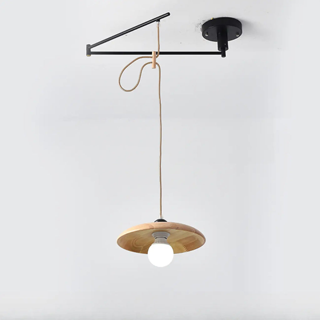 Suspension ronde moderne et flexible en bois massif et métal