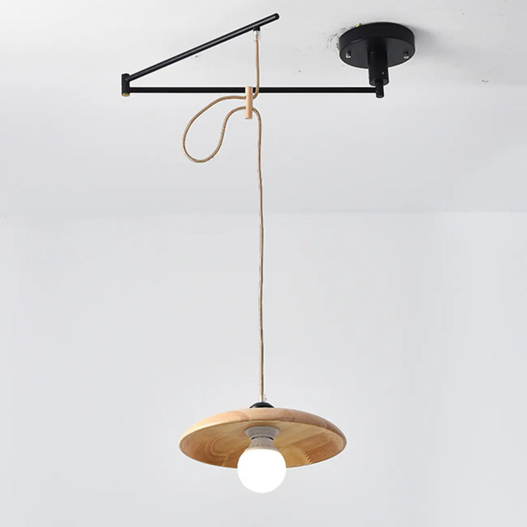 Suspension ronde moderne et flexible en bois massif et métal