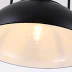 Suspension industrielle en métal noir avec dôme et chaîne.