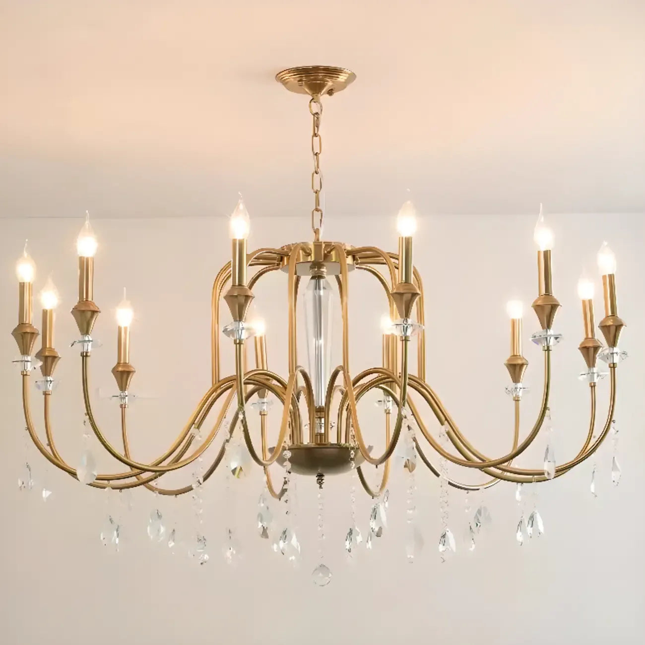 Lustre à bougies en alliage métallique de style moderne du milieu du siècle avec cristal