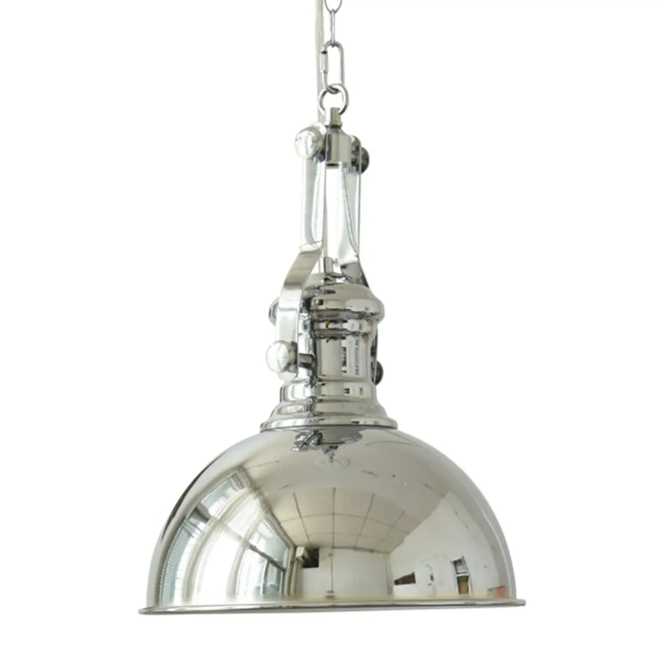 Suspension industrielle argentée en forme de dôme pour cuisine