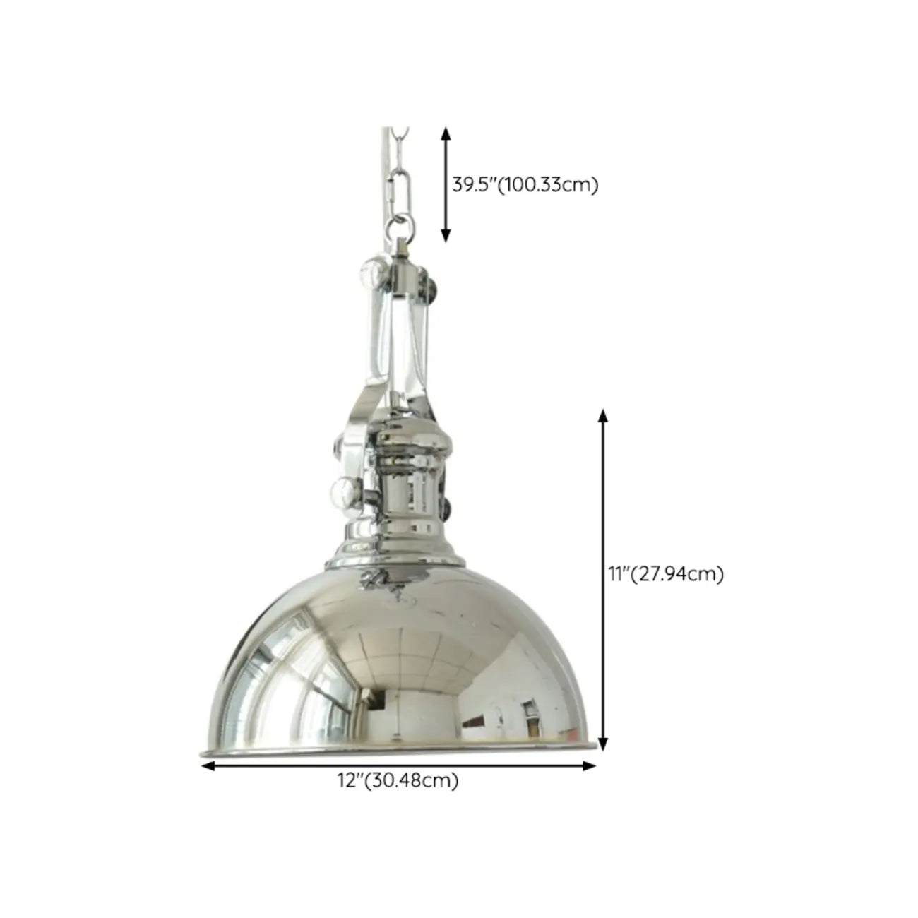 Suspension industrielle argentée en forme de dôme pour cuisine