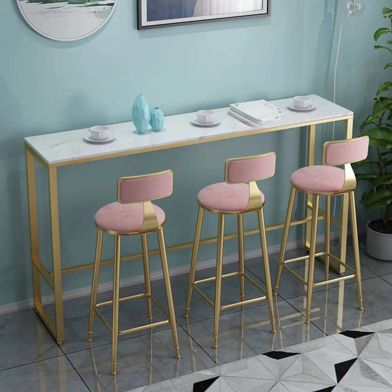 Tables de bar élégantes avec plateau en marbre blanc
