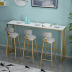 Tables de bar élégantes avec plateau en marbre blanc