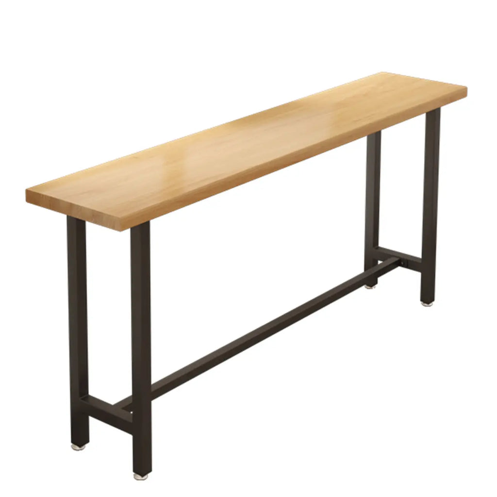 Tables de bar fixes en bois naturel avec repose-pieds