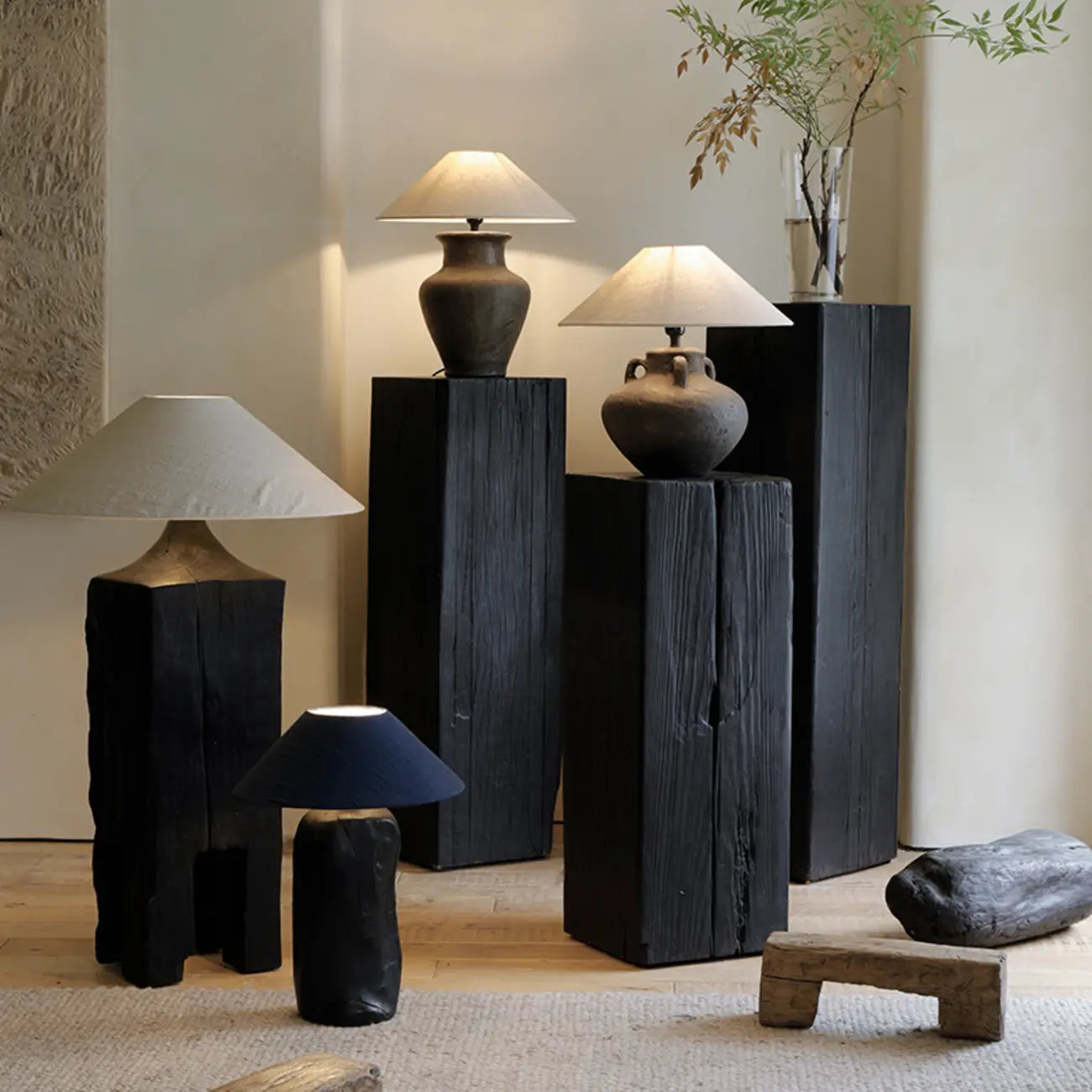 Table d'appoint carrée moderne en pin noir