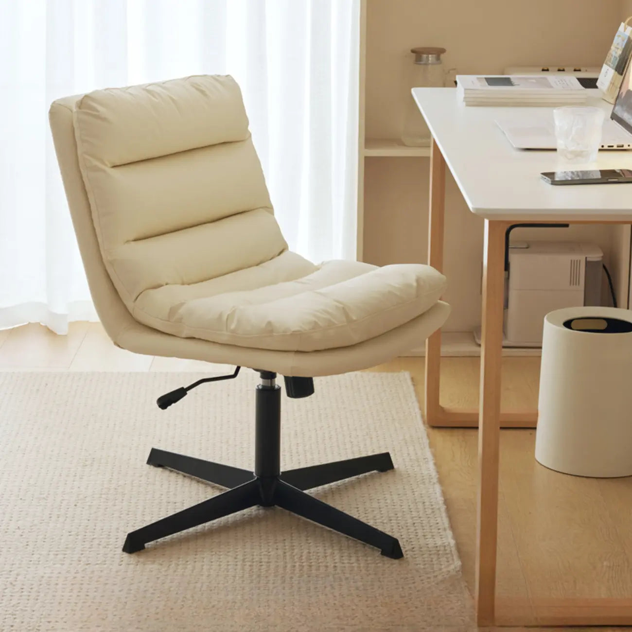 Chaise de bureau réglable décontractée en cuir beige