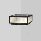 Lampes solaires carrées noires pour poteaux d'extérieur en métal
