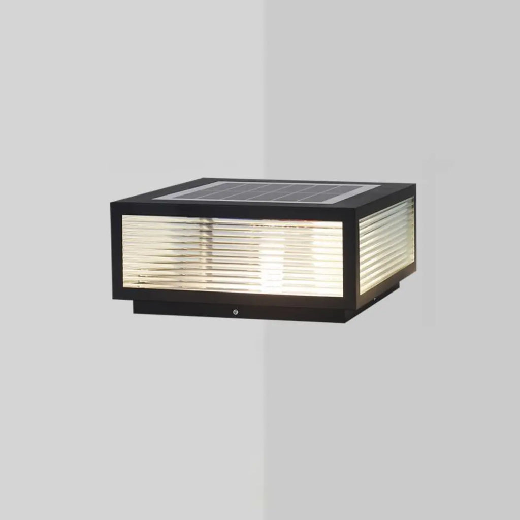 Lampes solaires carrées noires pour poteaux d'extérieur en métal