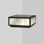 Lampes solaires carrées noires pour poteaux d'extérieur en métal