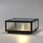 Lampes solaires carrées noires pour poteaux d'extérieur en métal