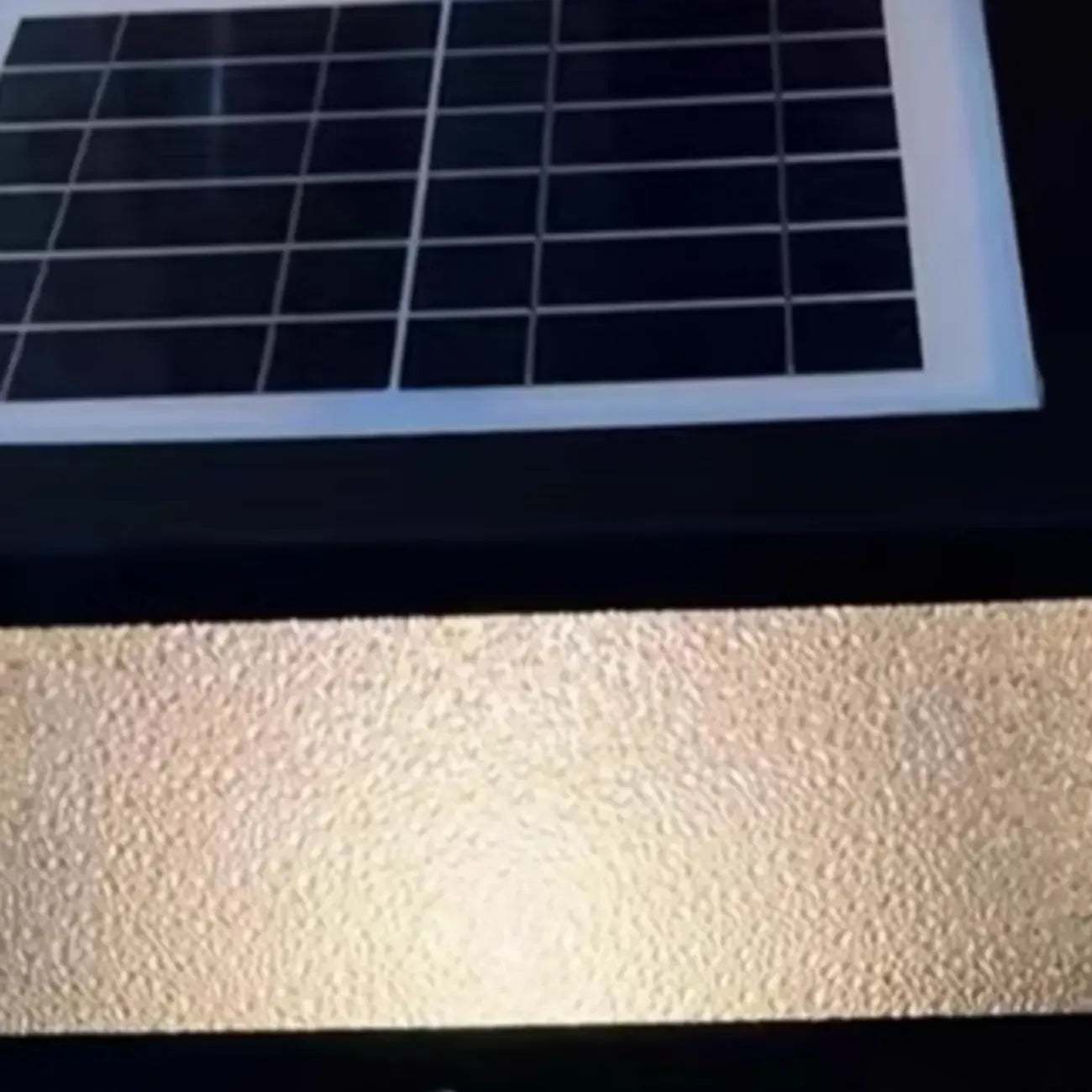 Lampes solaires carrées noires pour poteaux d'extérieur en métal