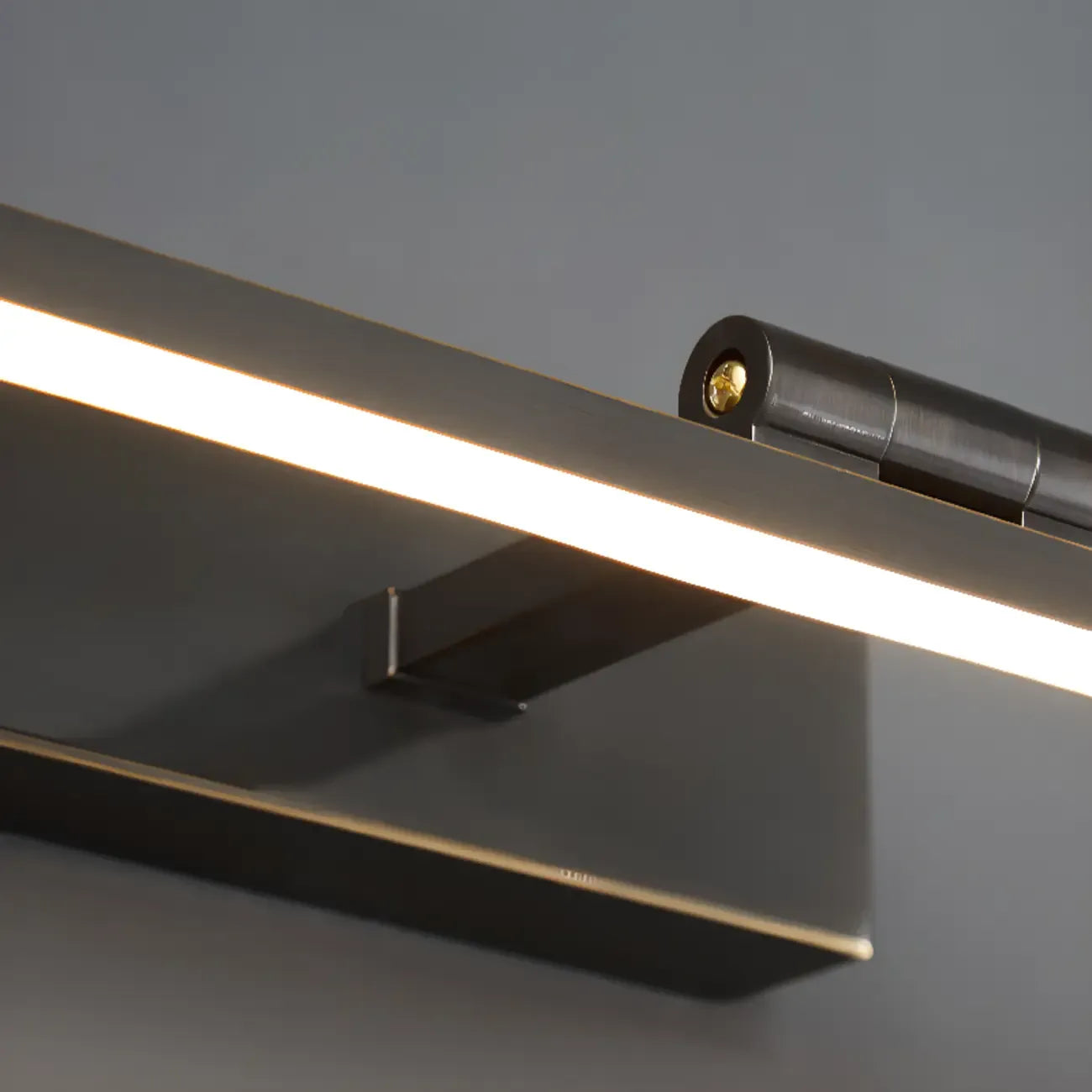Applique murale minimaliste linéaire en métal avec variateur à 3 niveaux pour salle de bain