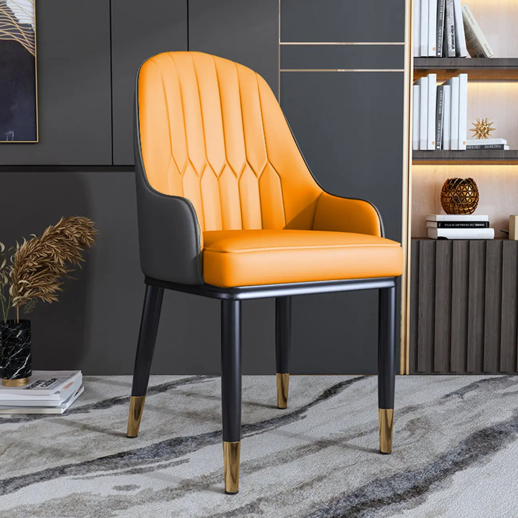 Chaise de salle à manger glamour en similicuir avec dossier incurvé et accoudoirs