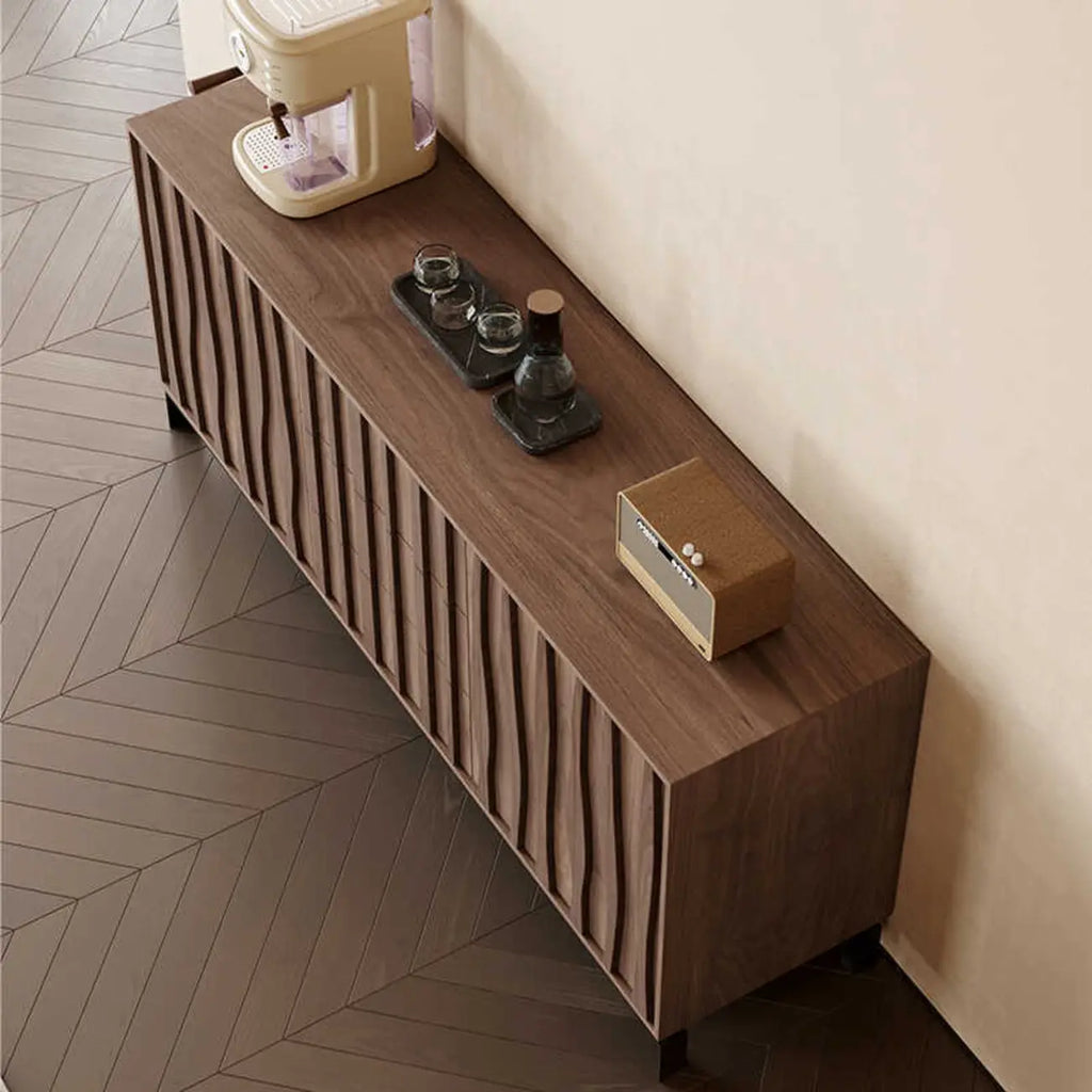 Armoire de rangement utilitaire en bois brun ondulé de style moderne du milieu du siècle
