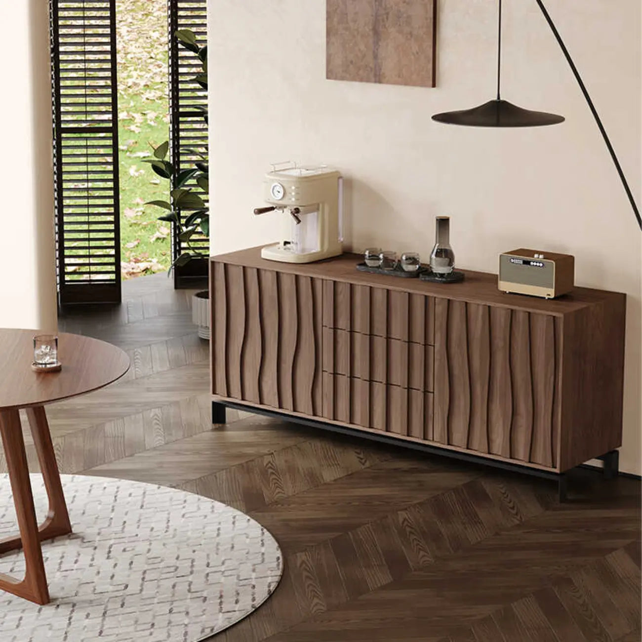 Armoire de rangement utilitaire en bois brun ondulé de style moderne du milieu du siècle