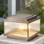 Lampadaires solaires carrés modernes à motif bronze pour extérieur